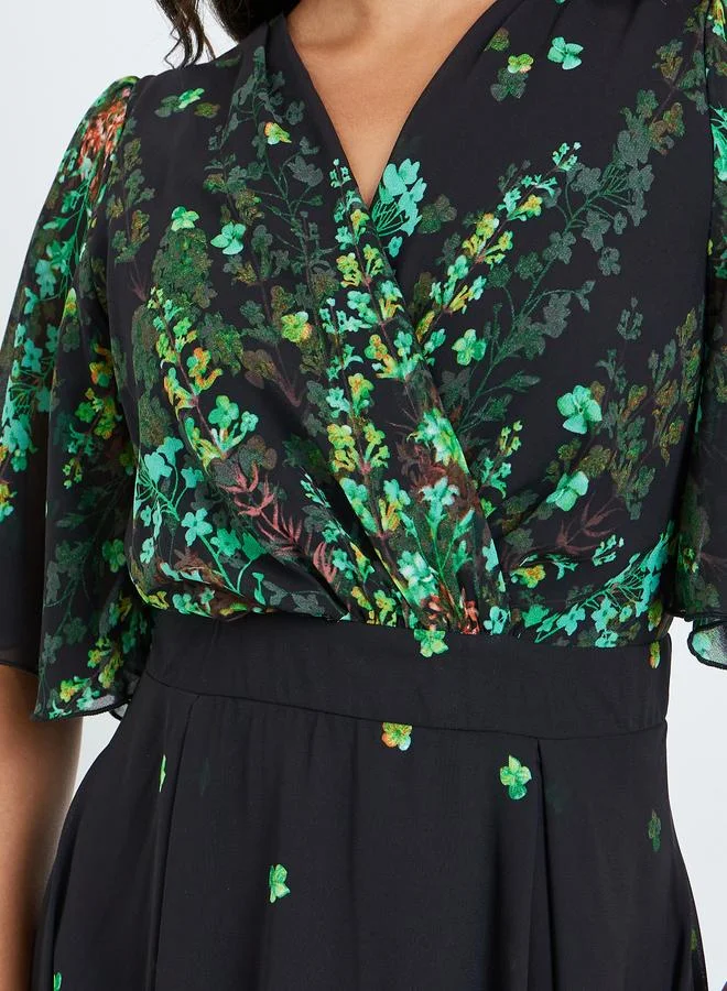 Styli  Women Green Floral Print A-Line Maxi Dress for Women | Best Price UAE